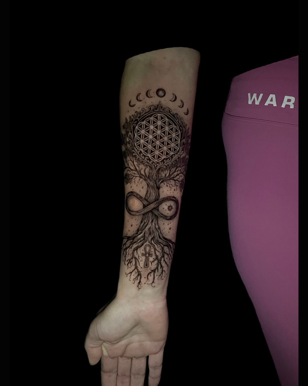 Tatuaj portofoliu https://cdn.213tattoo.ro/11.jpeg