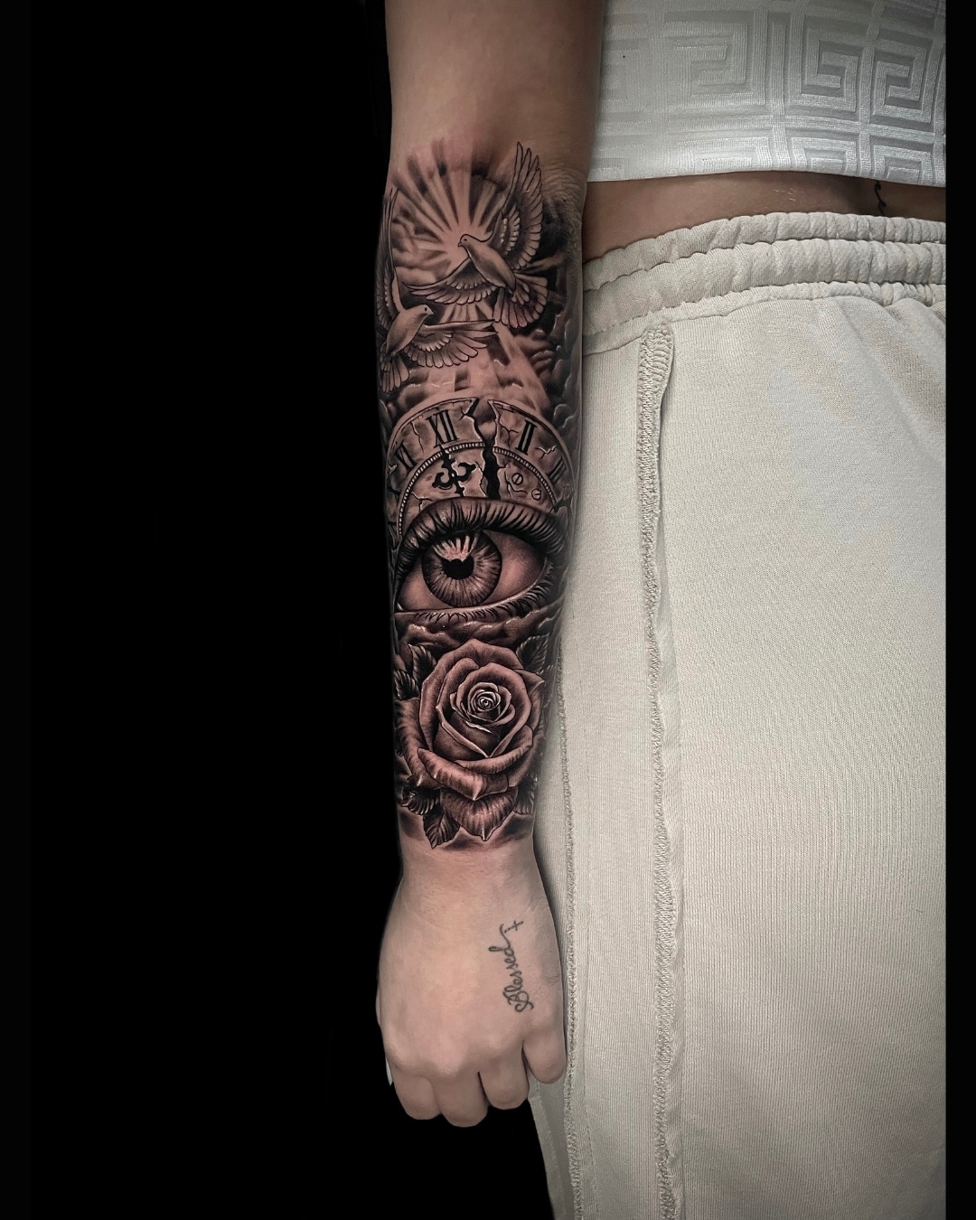 Tatuaj portofoliu https://cdn.213tattoo.ro/13.jpeg