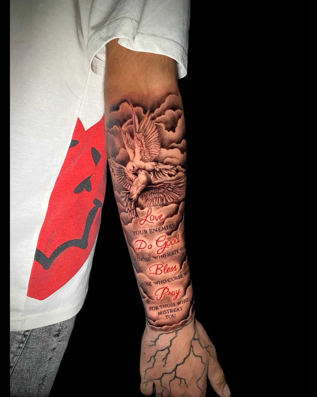 Tatuaj portofoliu https://cdn.213tattoo.ro/21.jpeg