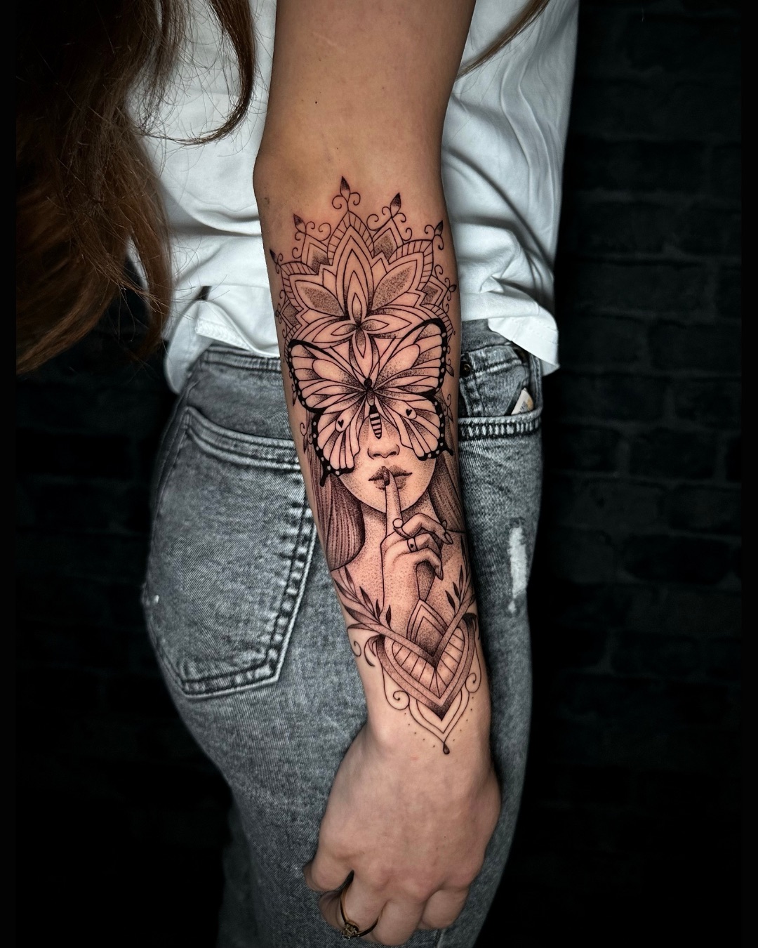 Tatuaj portofoliu https://cdn.213tattoo.ro/39.jpeg