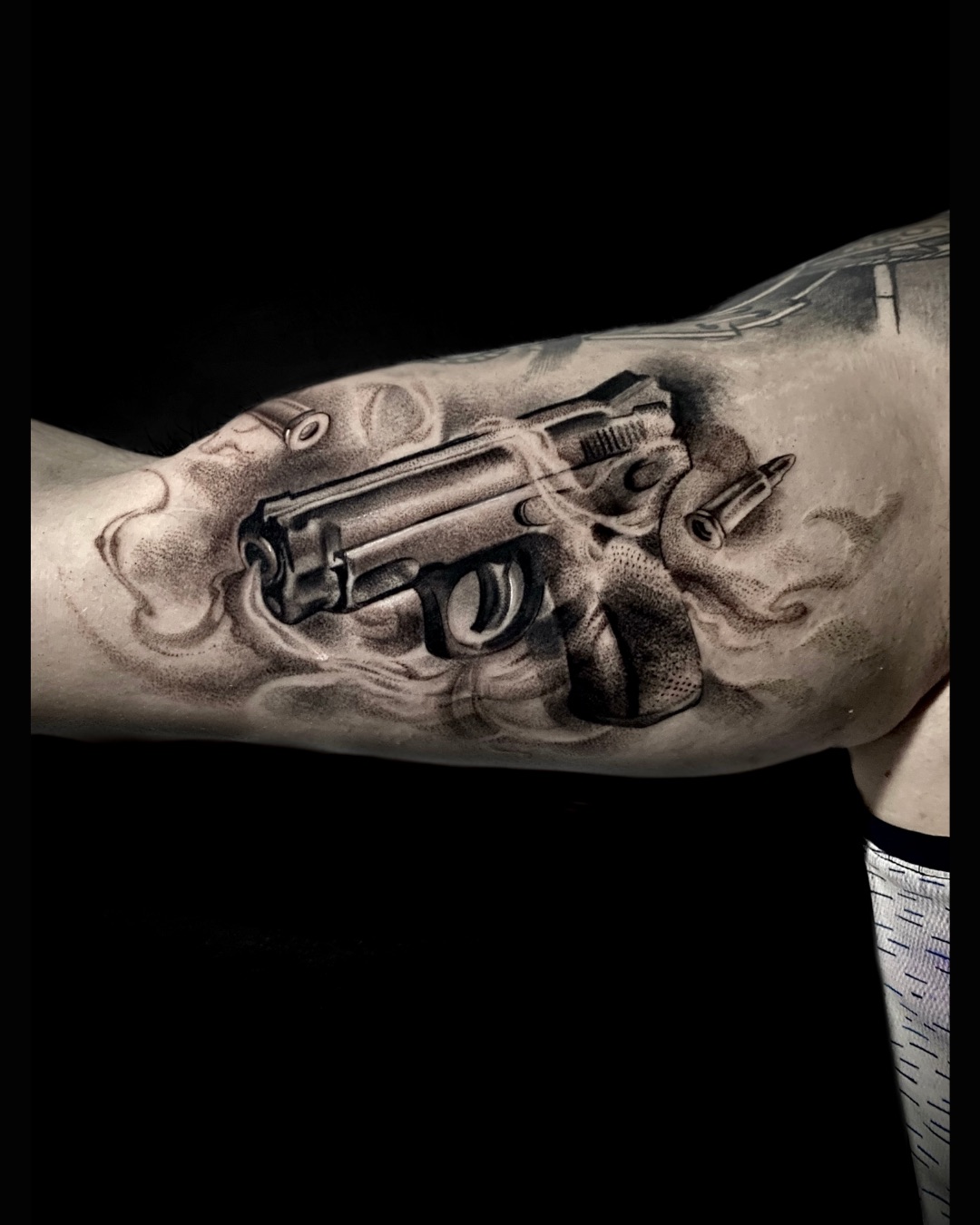 Tatuaj portofoliu https://cdn.213tattoo.ro/48.jpeg